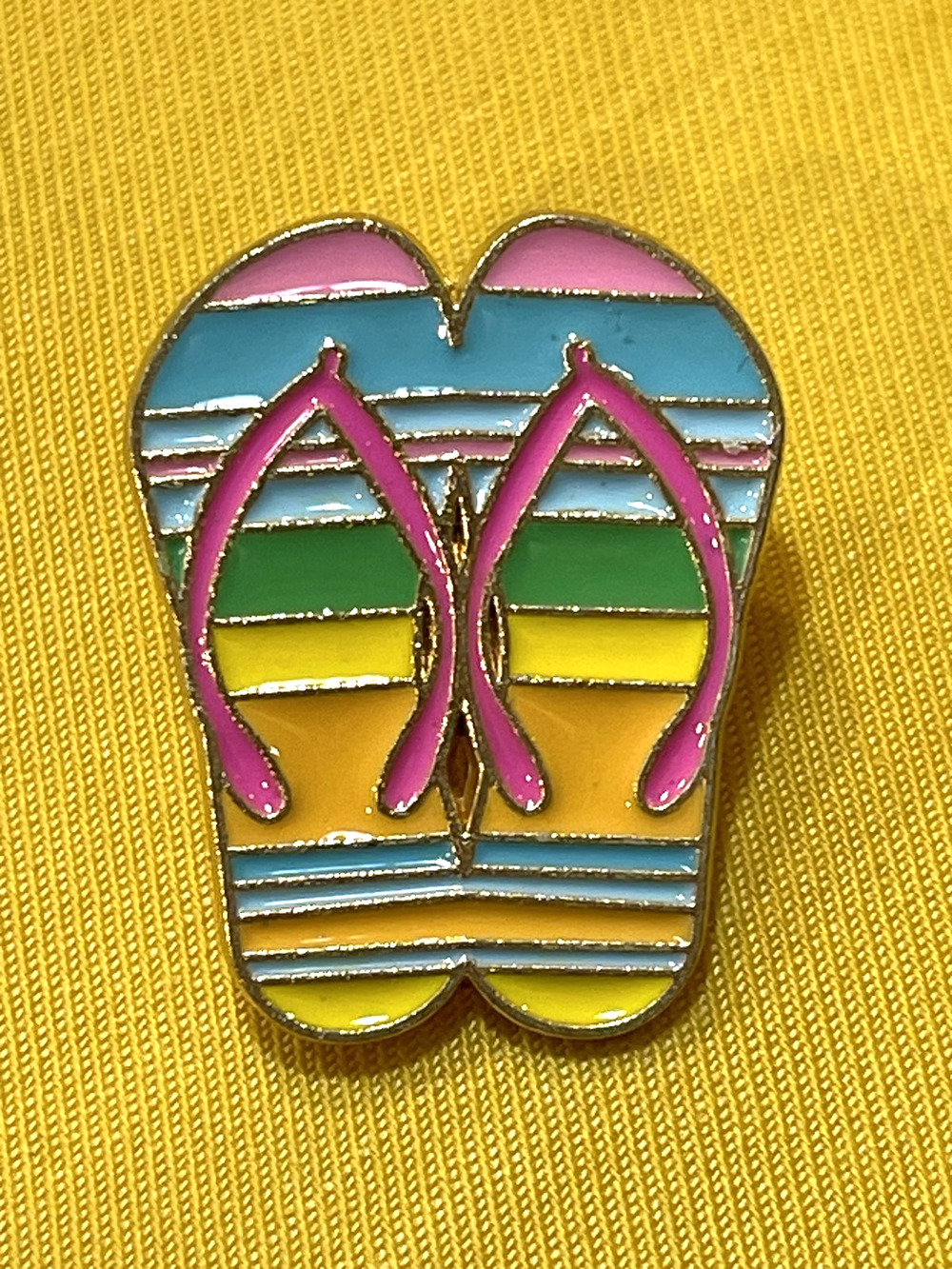 NWOT Multicolor Flip Flop Brooch Lapel Pin Enamel Beach Vacation Summer Resort